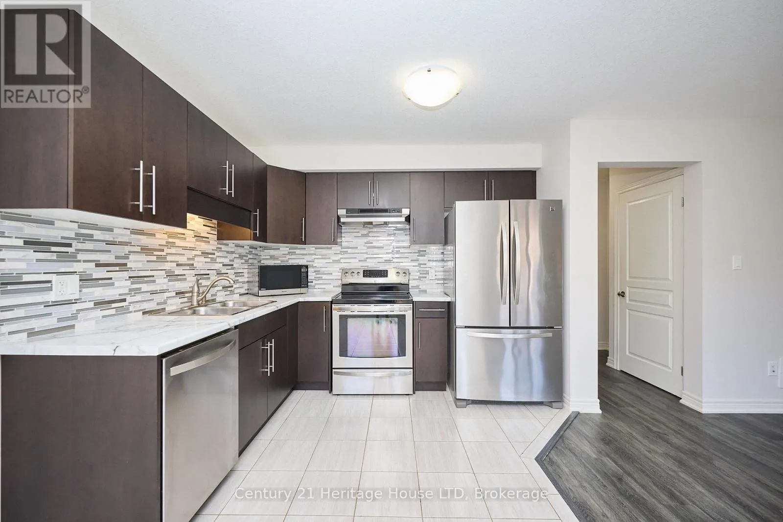 289 SILVERWOOD AVENUE