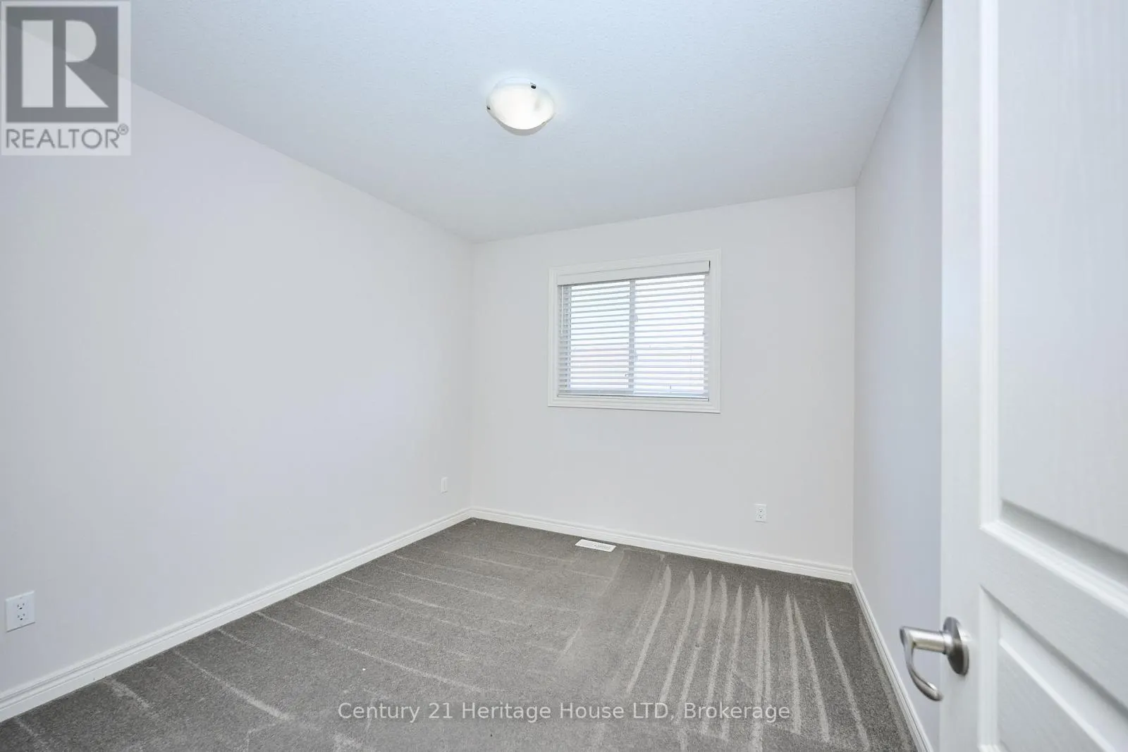 289 SILVERWOOD AVENUE