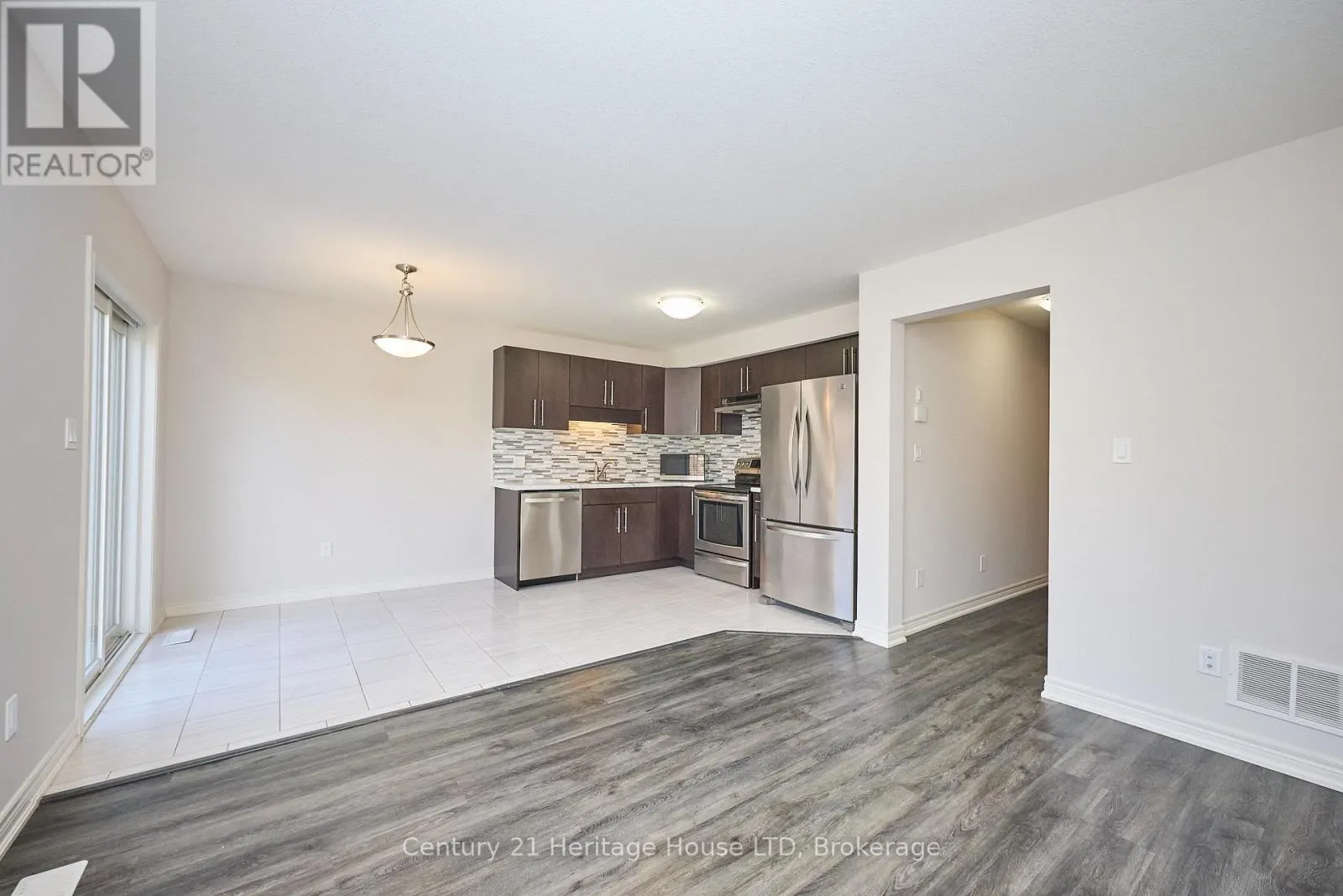 289 SILVERWOOD AVENUE