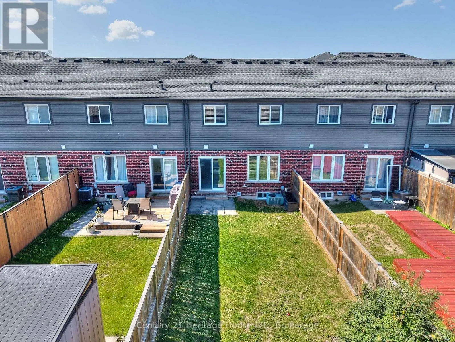 289 SILVERWOOD AVENUE