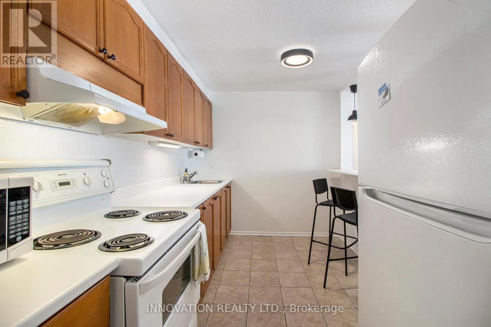 14 - 47 SUMAC STREET N