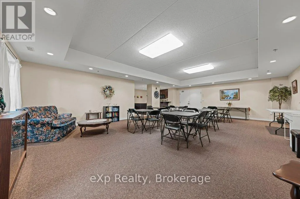 315 - 308 WATSON PARKWAY N, #315