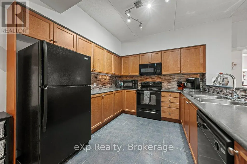 315 - 308 WATSON PARKWAY N, #315