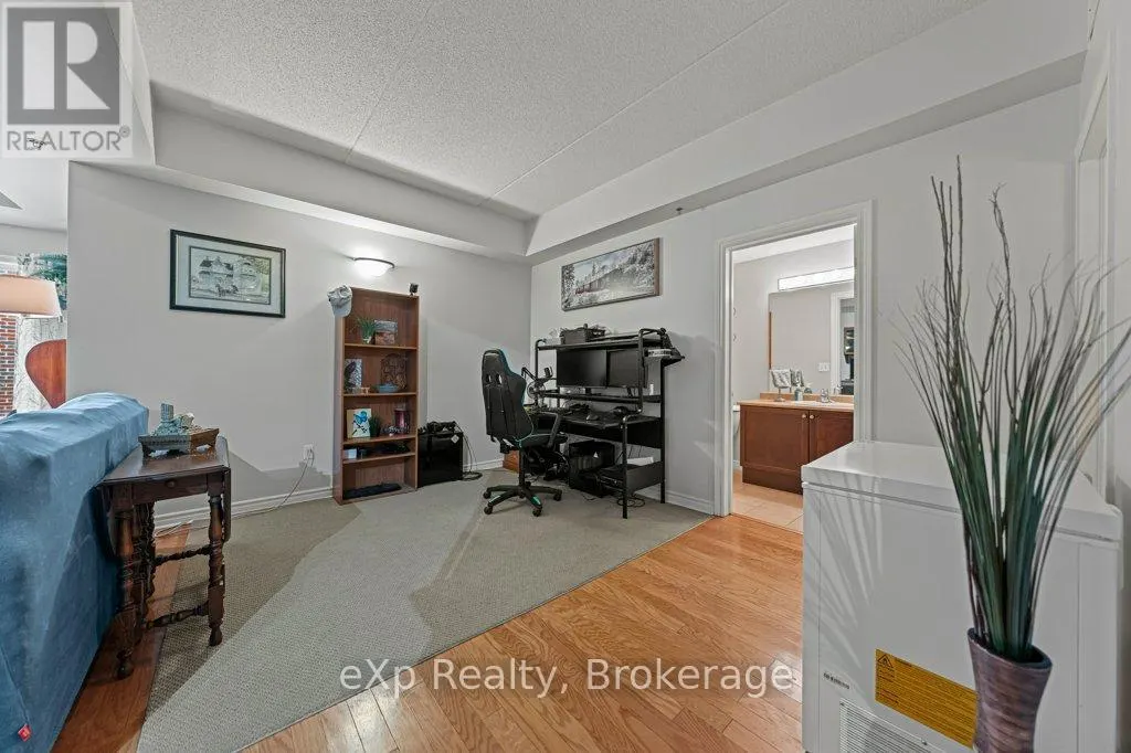 315 - 308 WATSON PARKWAY N, #315