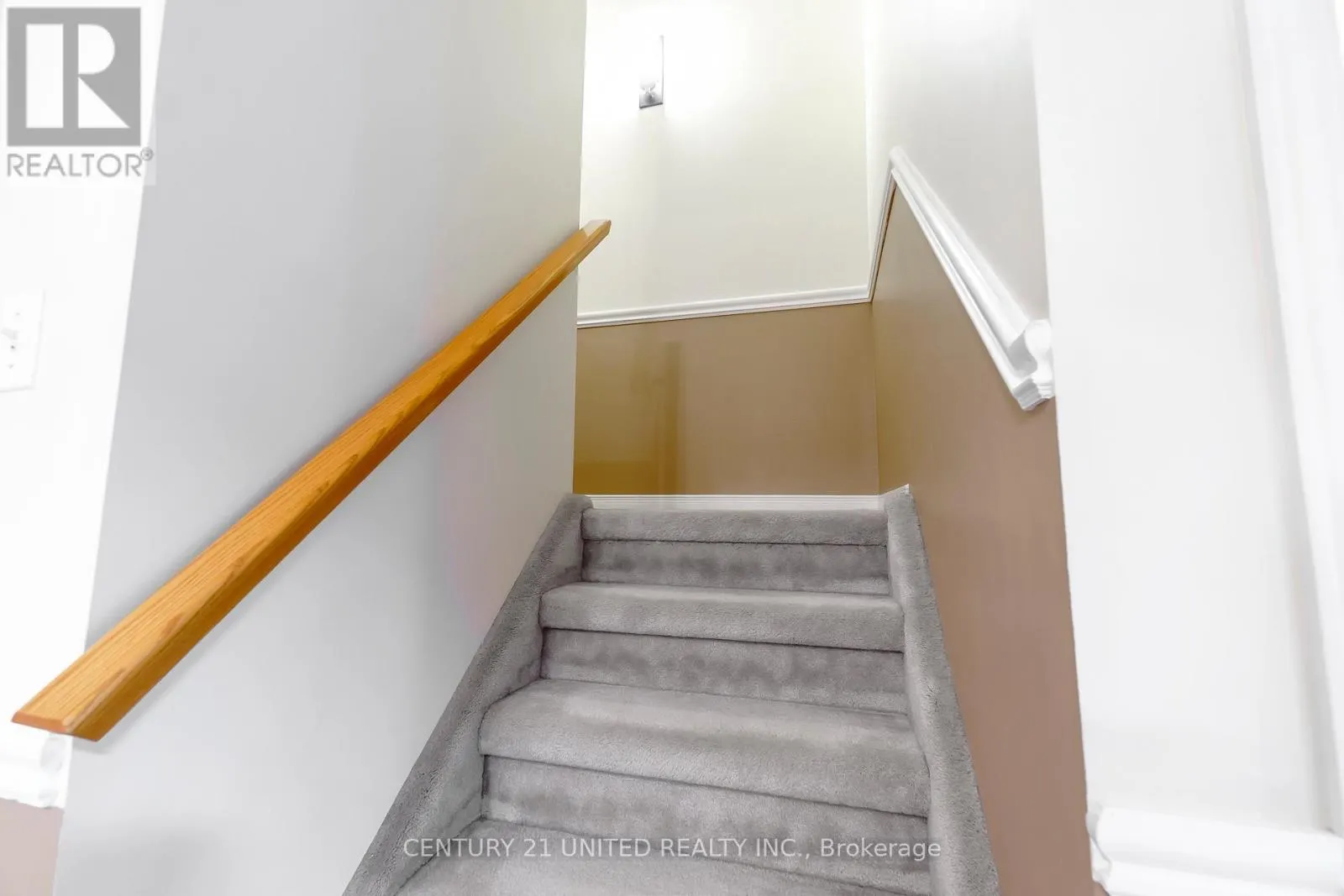 15 - 36 CHAMPLAIN CRESCENT, #15