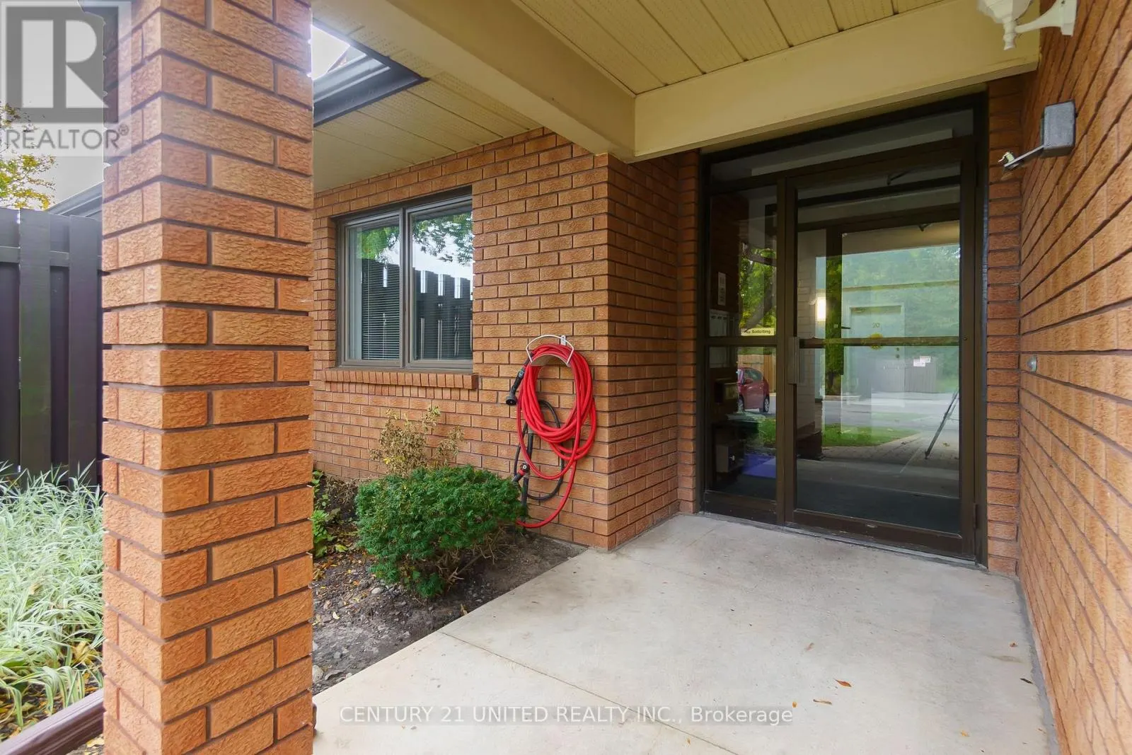 15 - 36 CHAMPLAIN CRESCENT, #15