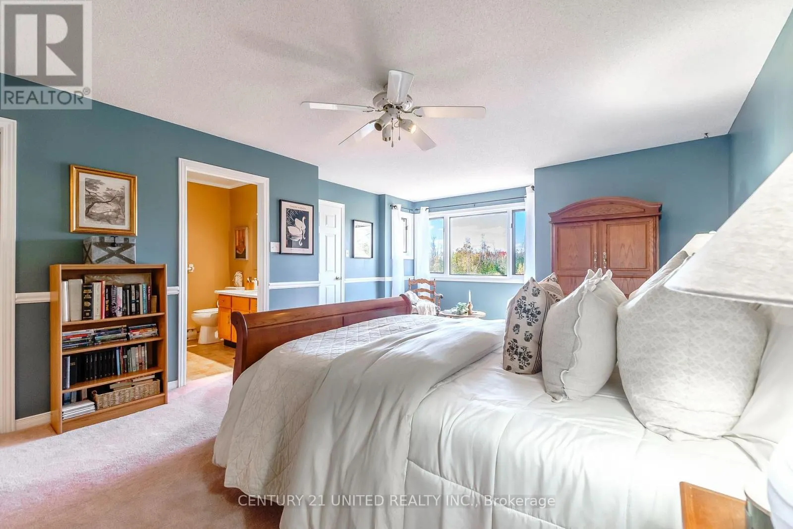 15 - 36 CHAMPLAIN CRESCENT, #15