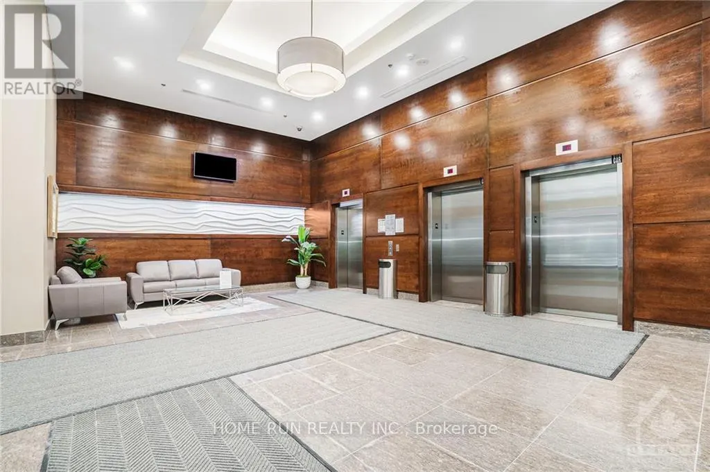 307 - 238 BESSERER STREET