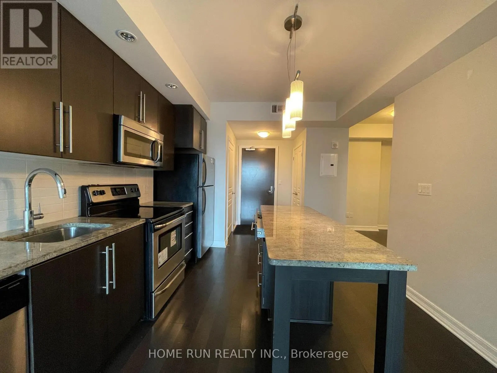 307 - 238 BESSERER STREET