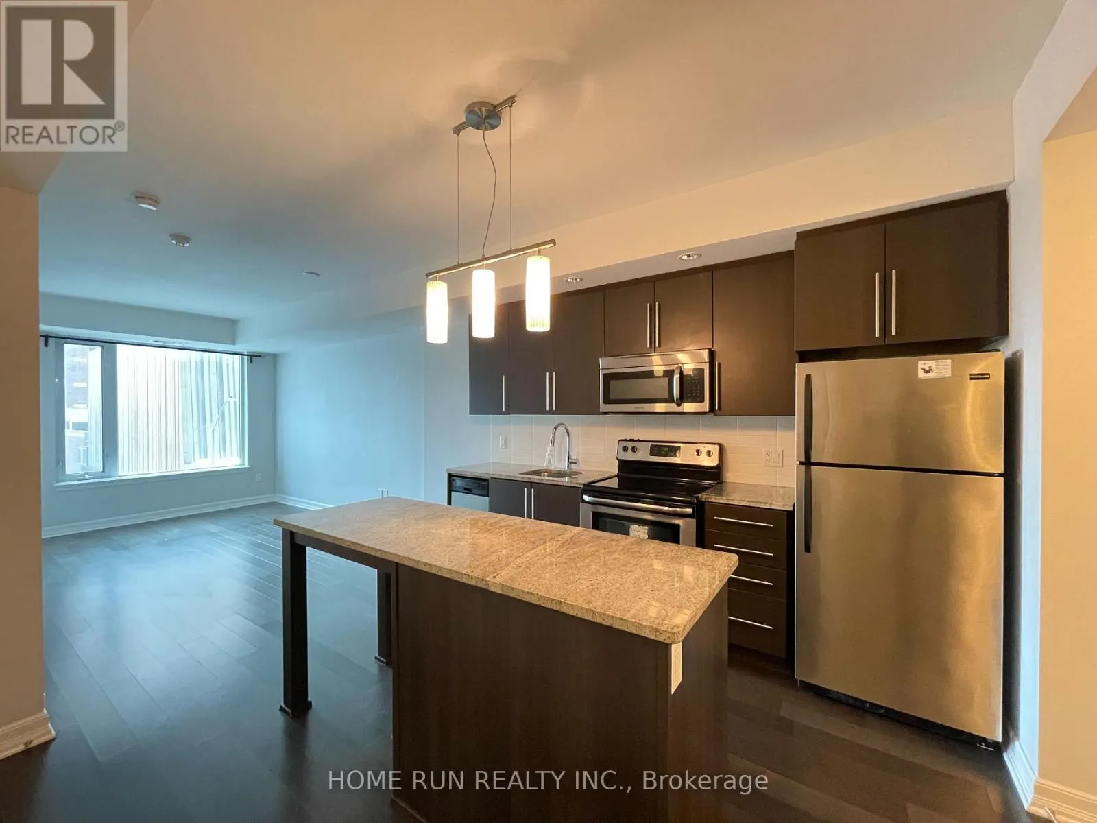 307 - 238 BESSERER STREET