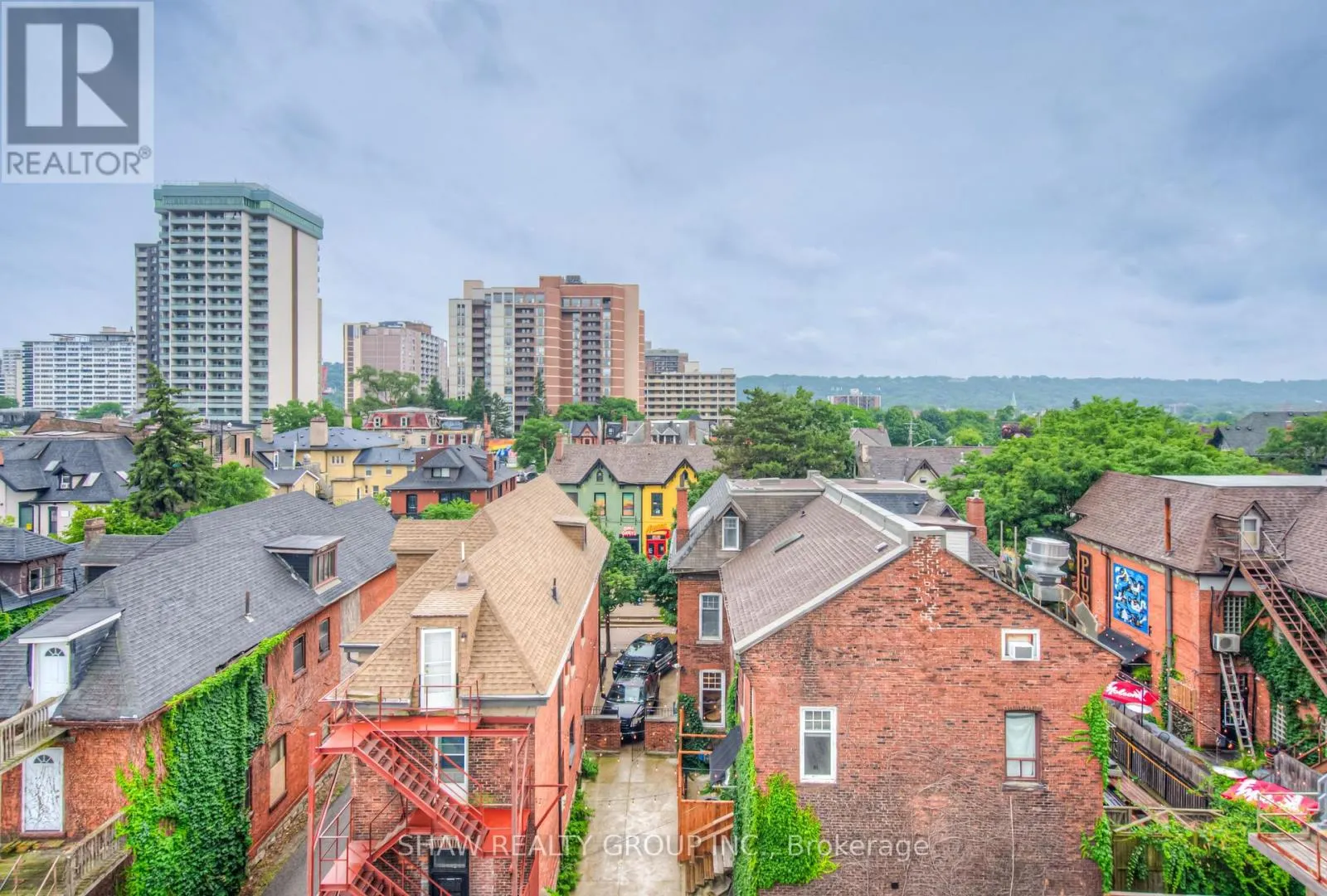 1015 - 15 QUEEN STREET S