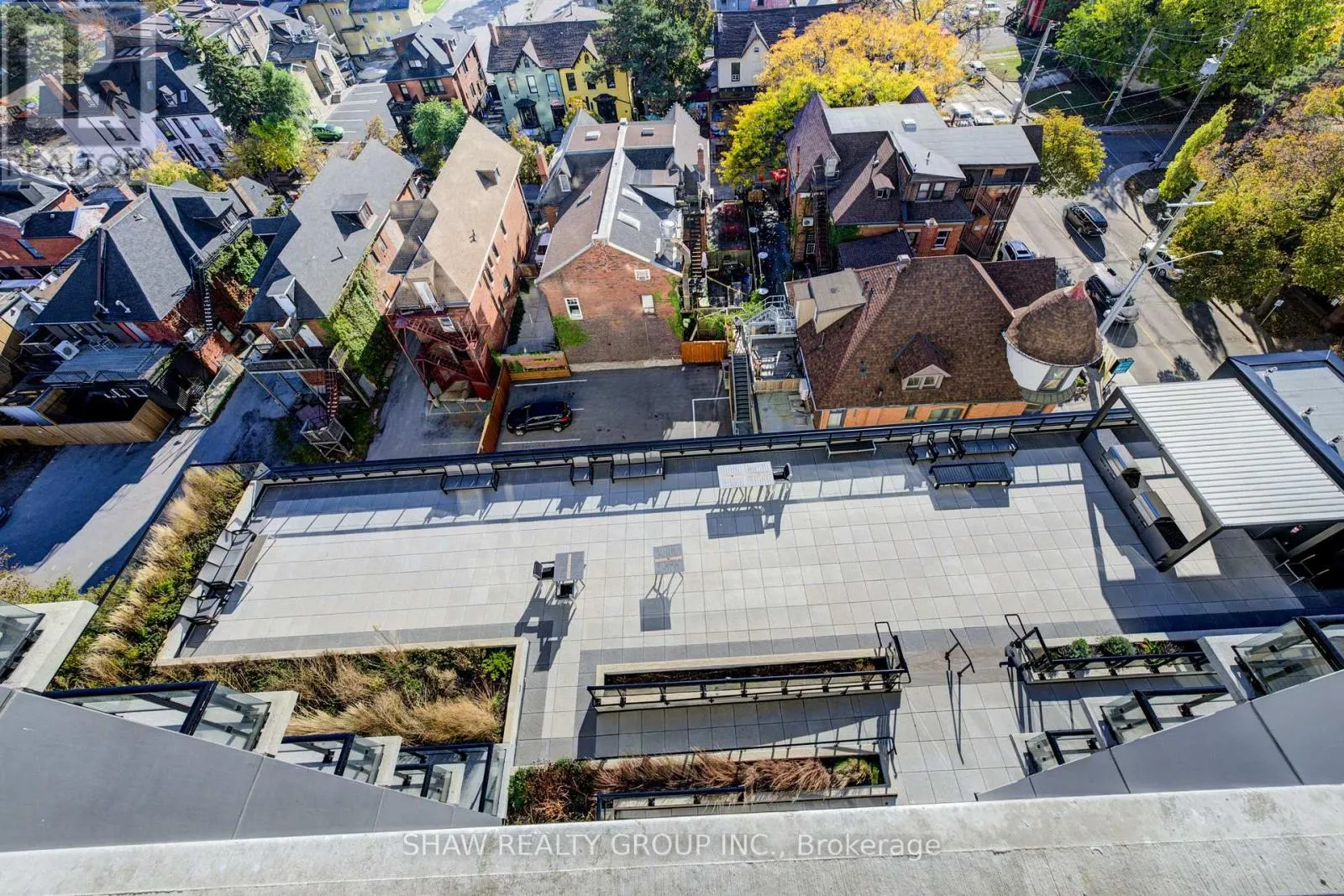 1015 - 15 QUEEN STREET S