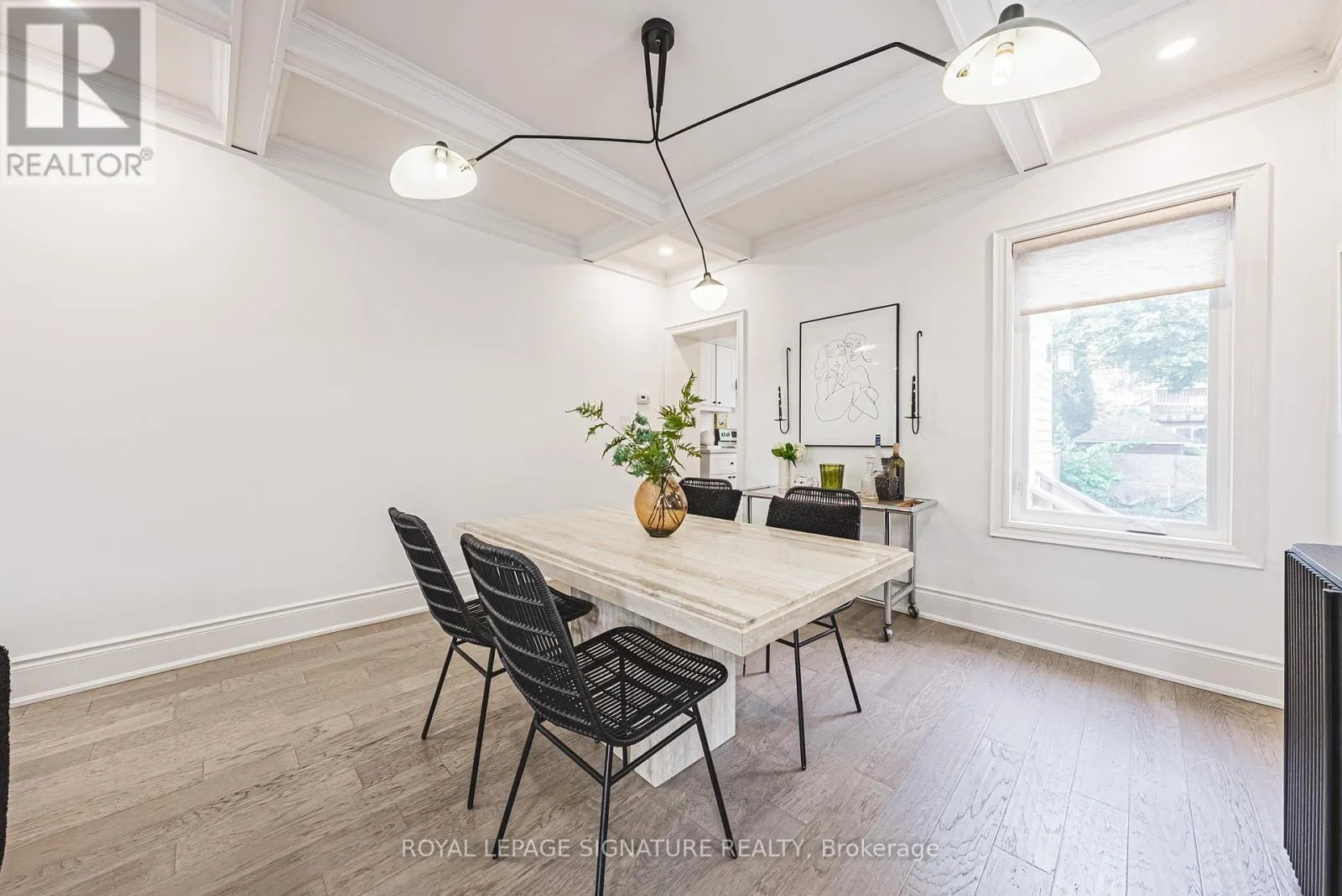 110 KENSINGTON AVENUE S