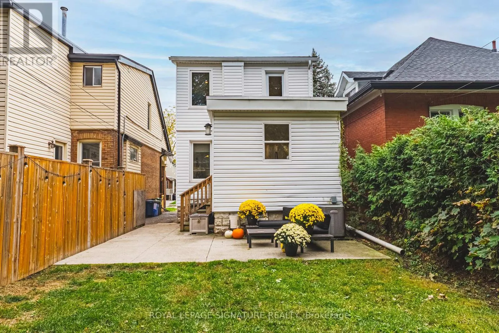 110 KENSINGTON AVENUE S