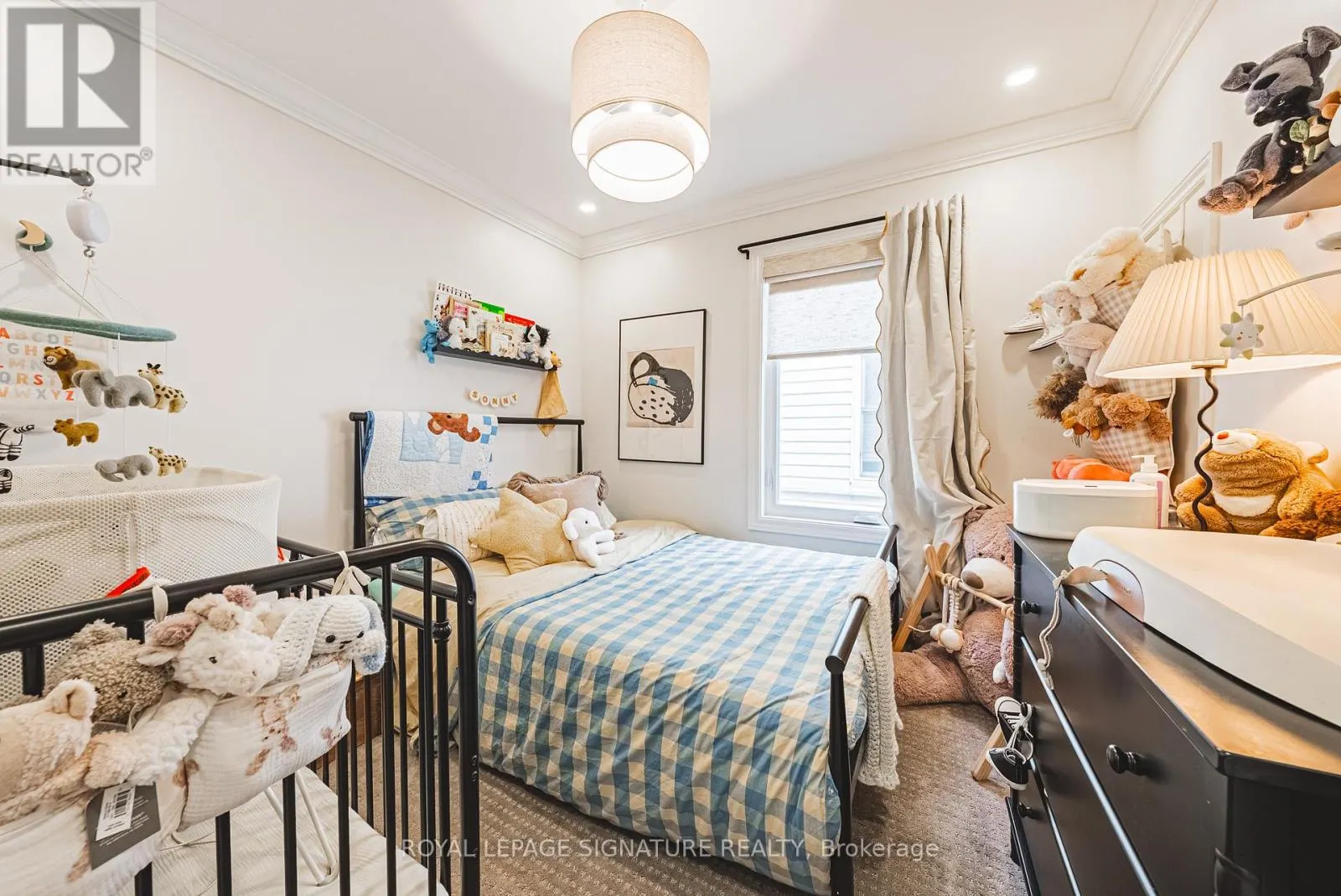 110 KENSINGTON AVENUE S