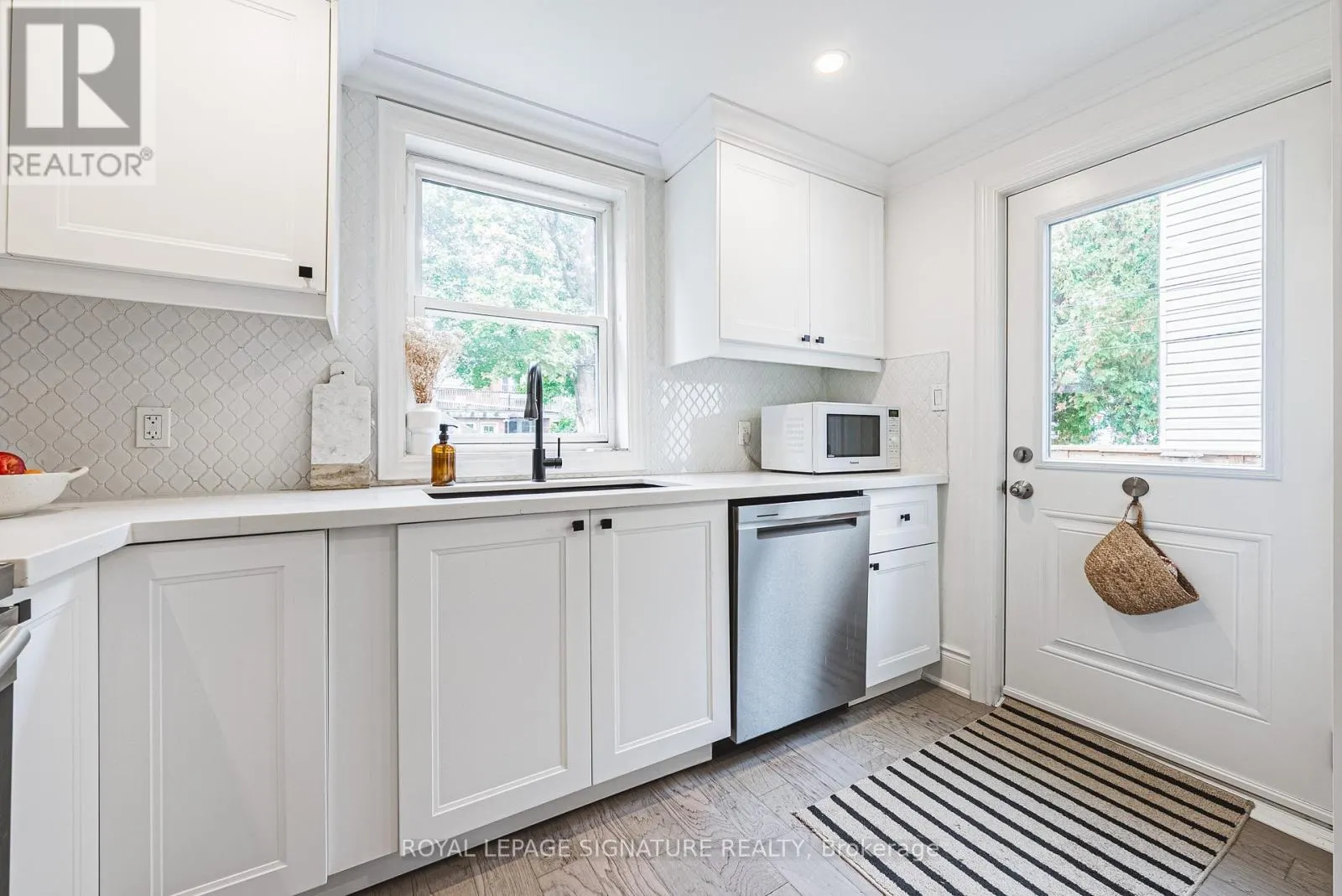 110 KENSINGTON AVENUE S