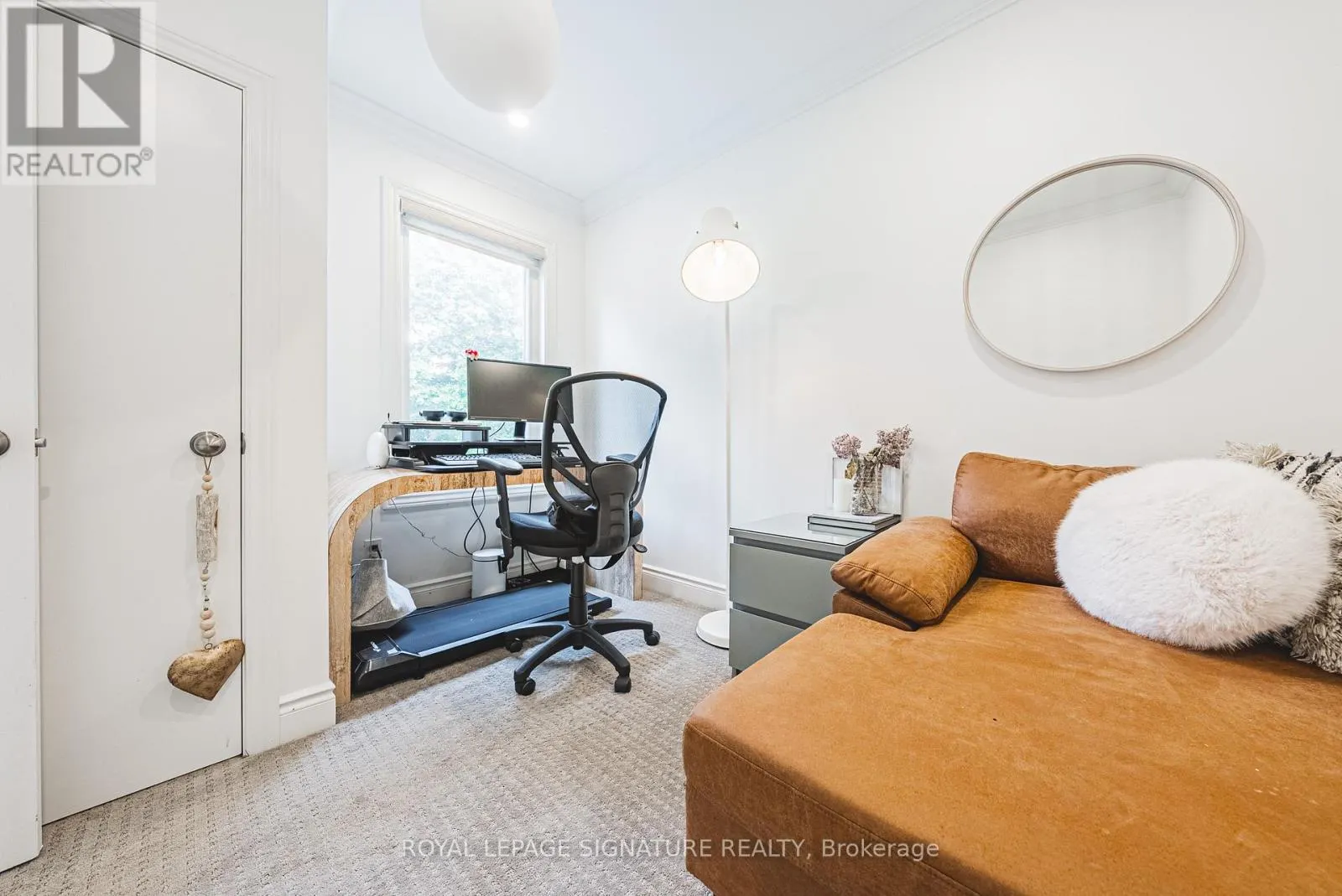 110 KENSINGTON AVENUE S