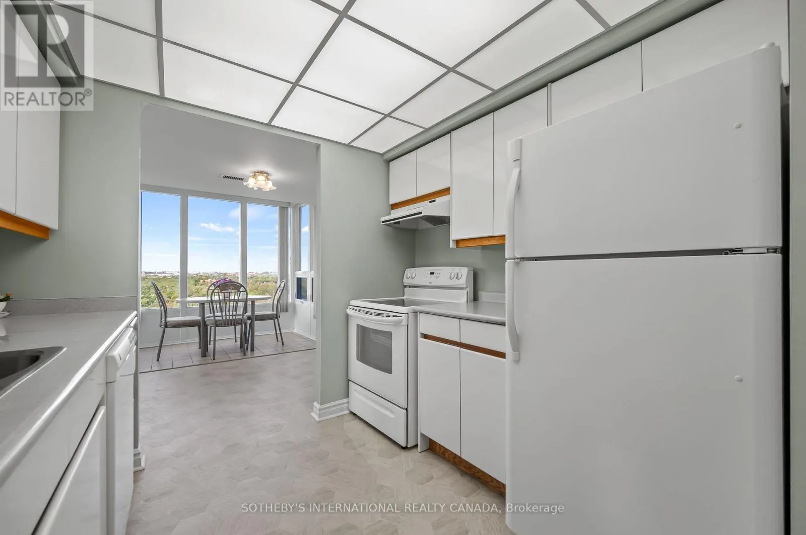 1003 - 237 KING STREET W