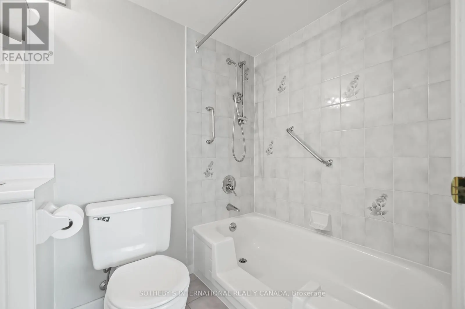 1003 - 237 KING STREET W