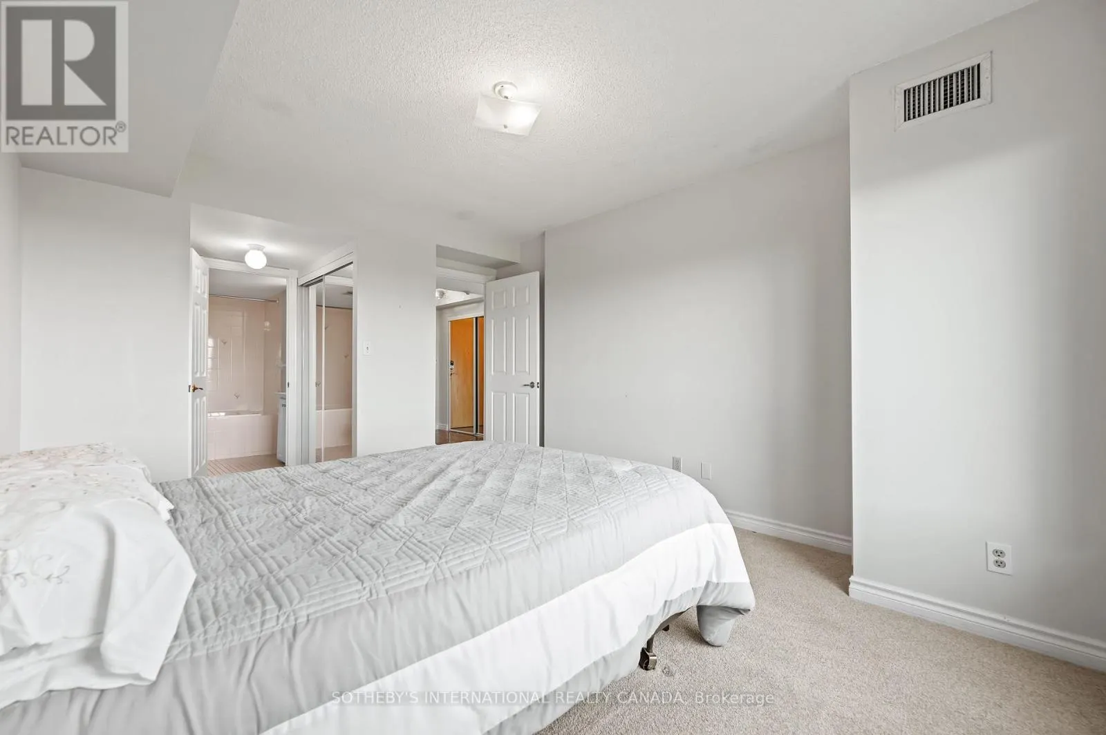 1003 - 237 KING STREET W