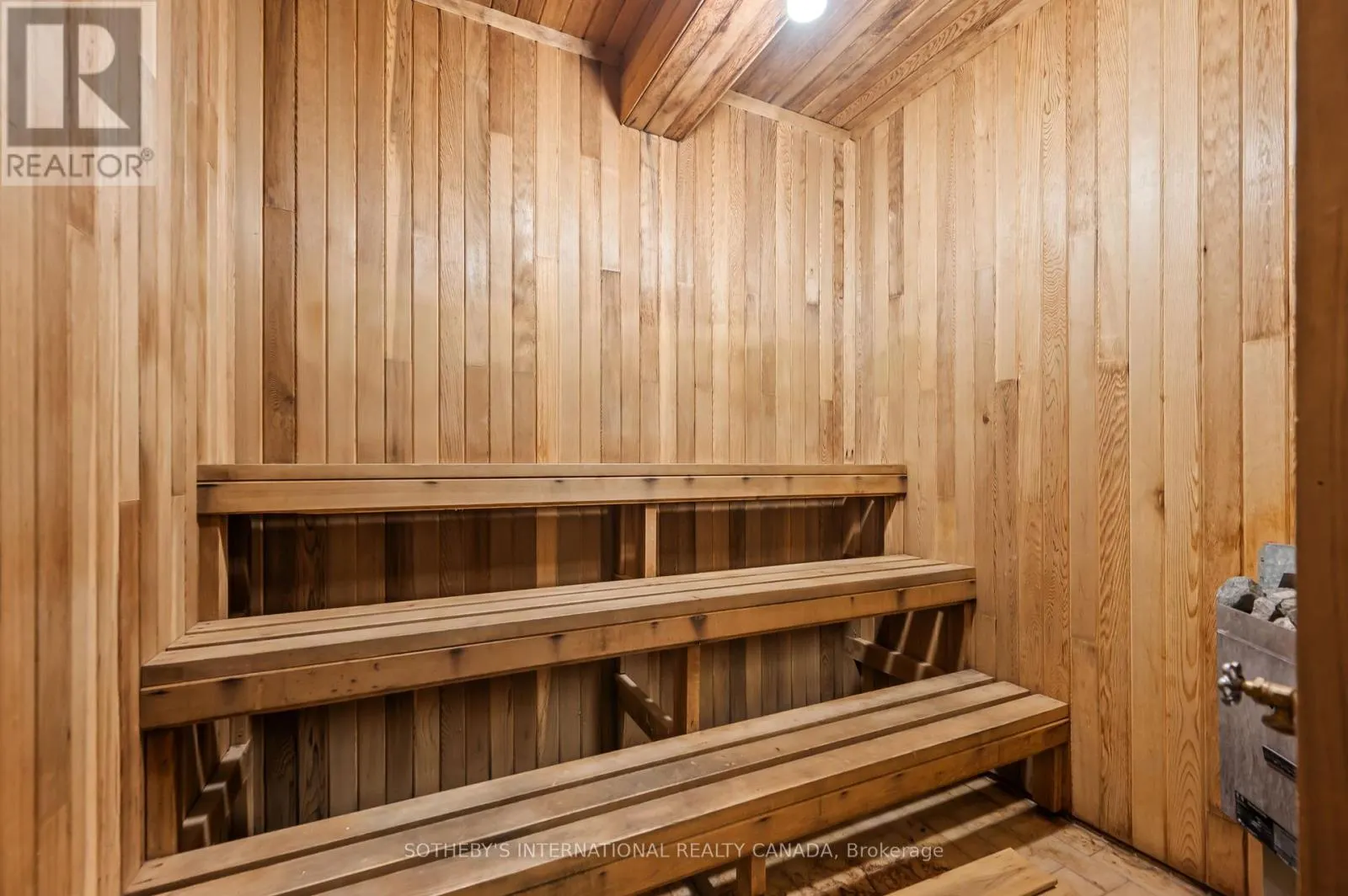 1003 - 237 KING STREET W