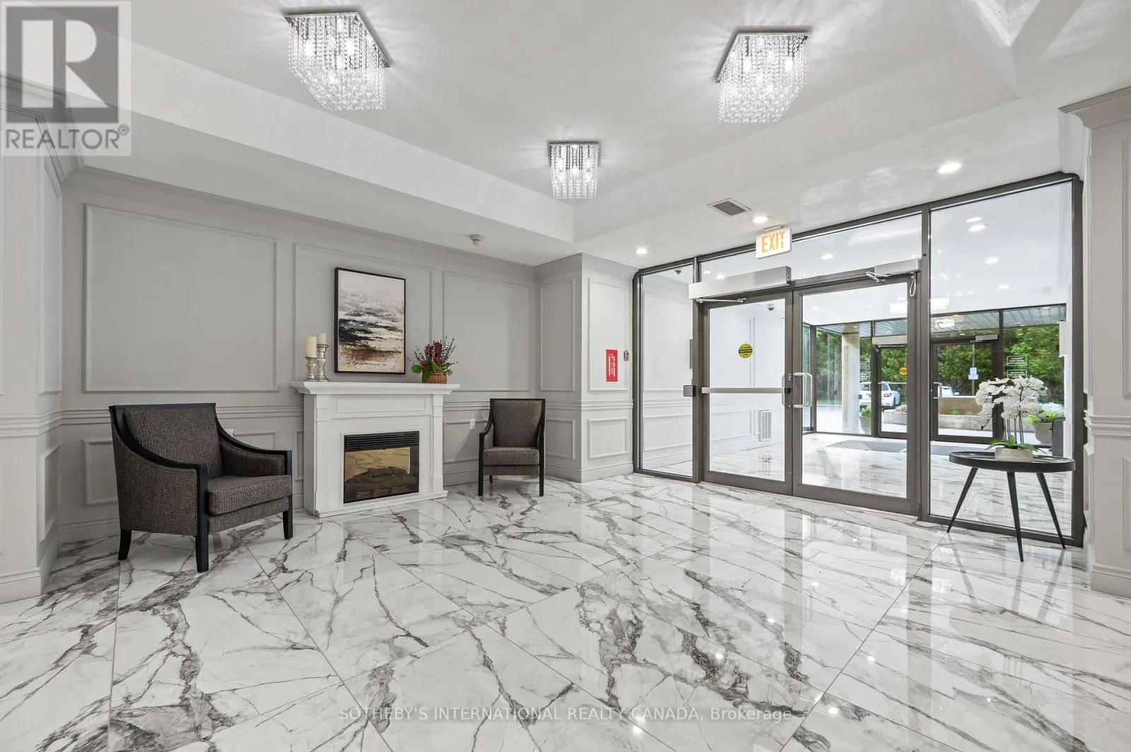 1003 - 237 KING STREET W