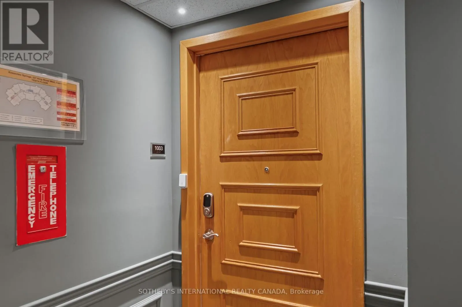 1003 - 237 KING STREET W