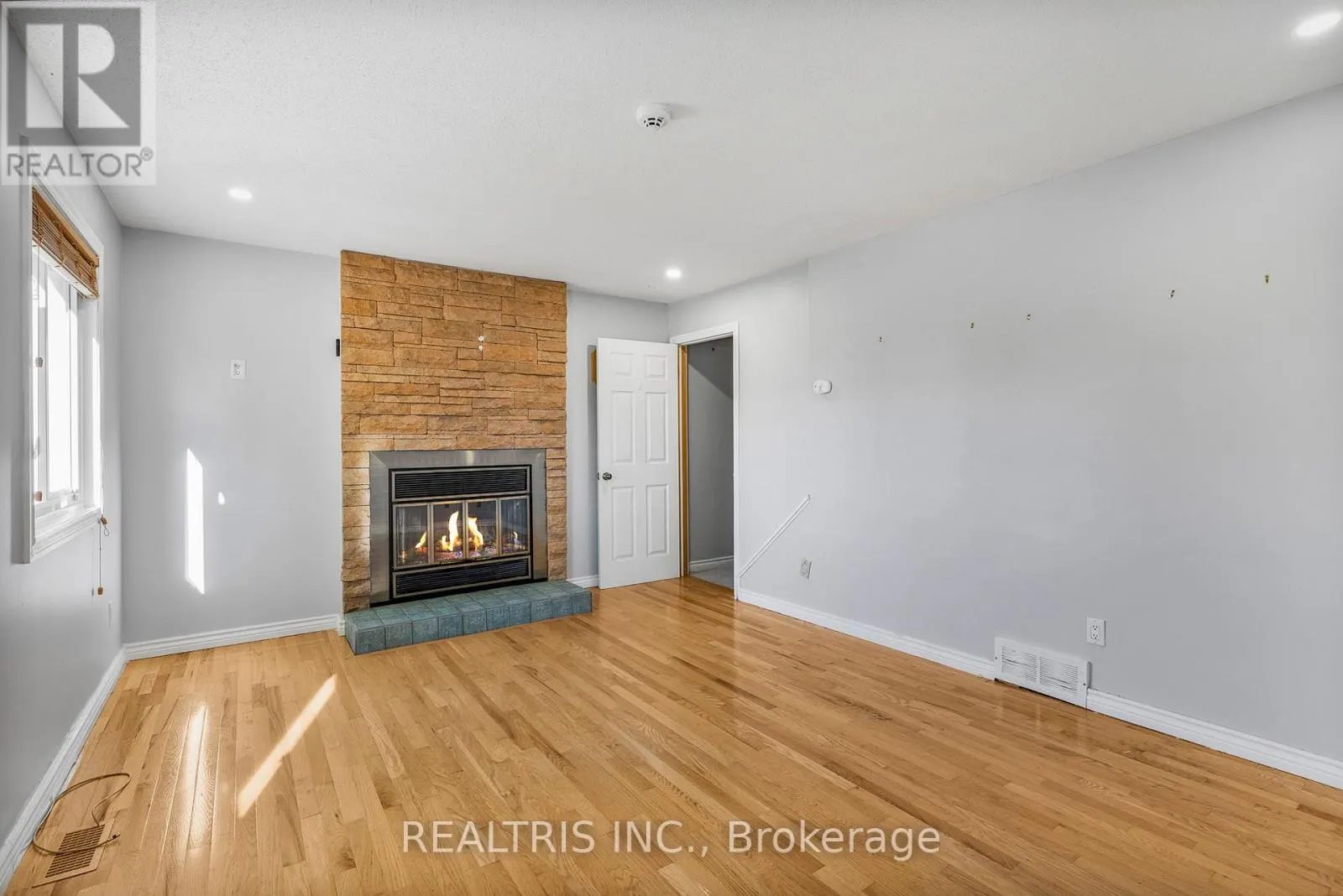 1905 DES EPINETTES AVENUE