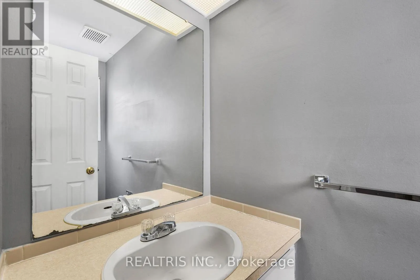 1598 MEADOWFIELD PLACE