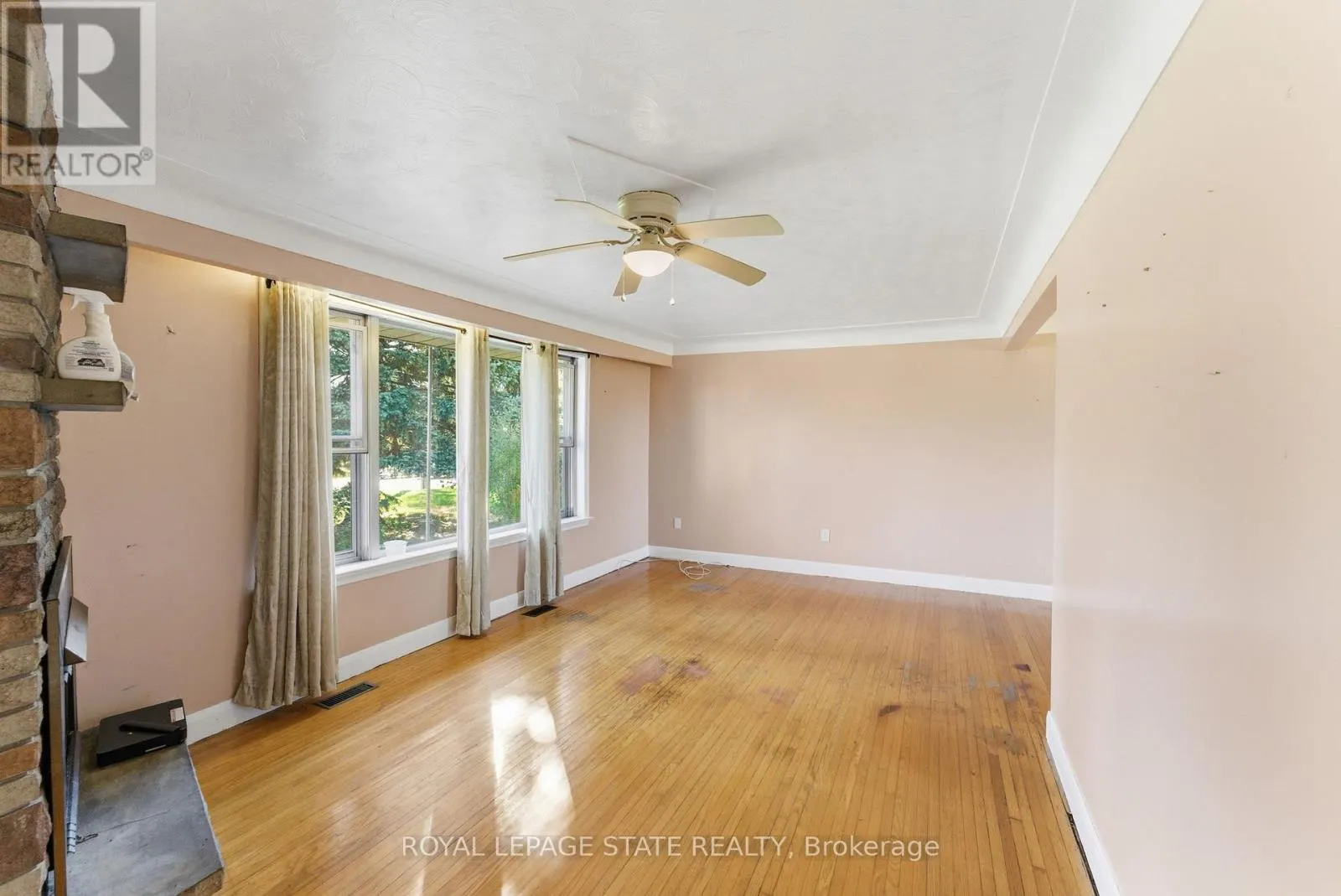 2088 UPPER JAMES STREET