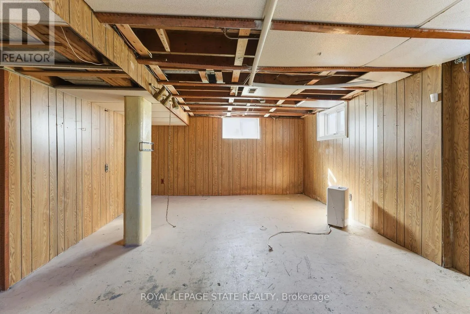 2088 UPPER JAMES STREET