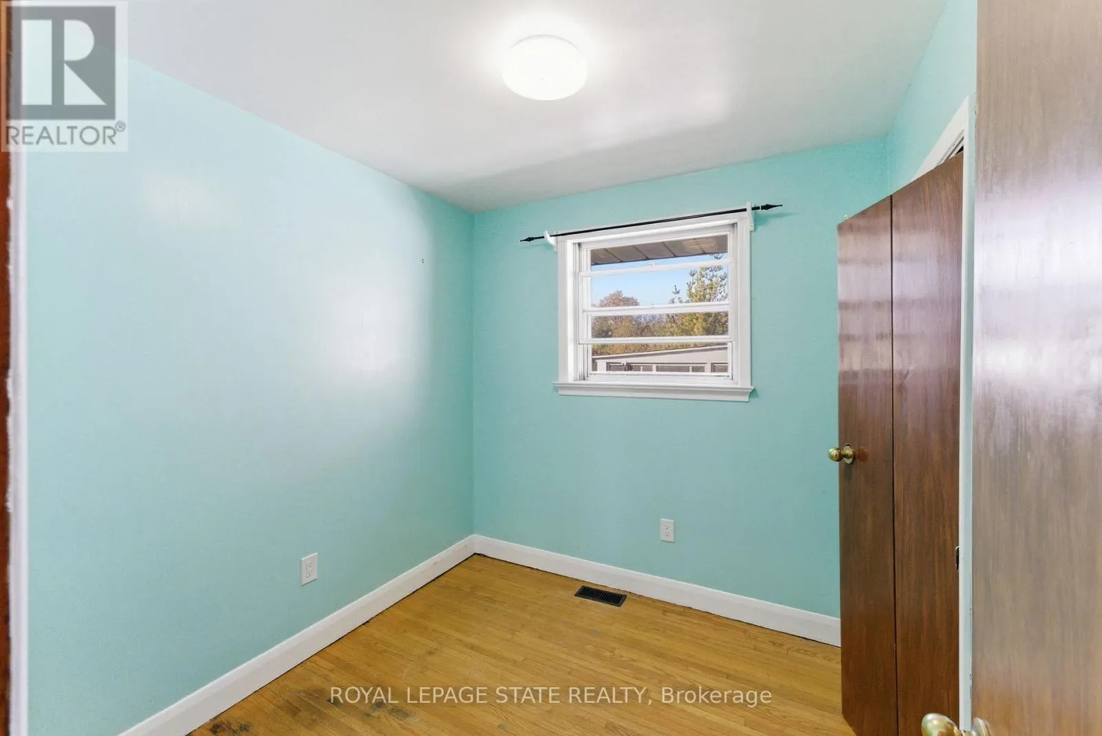 2088 UPPER JAMES STREET