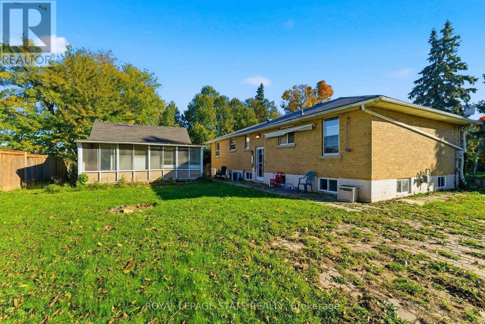 2088 UPPER JAMES STREET