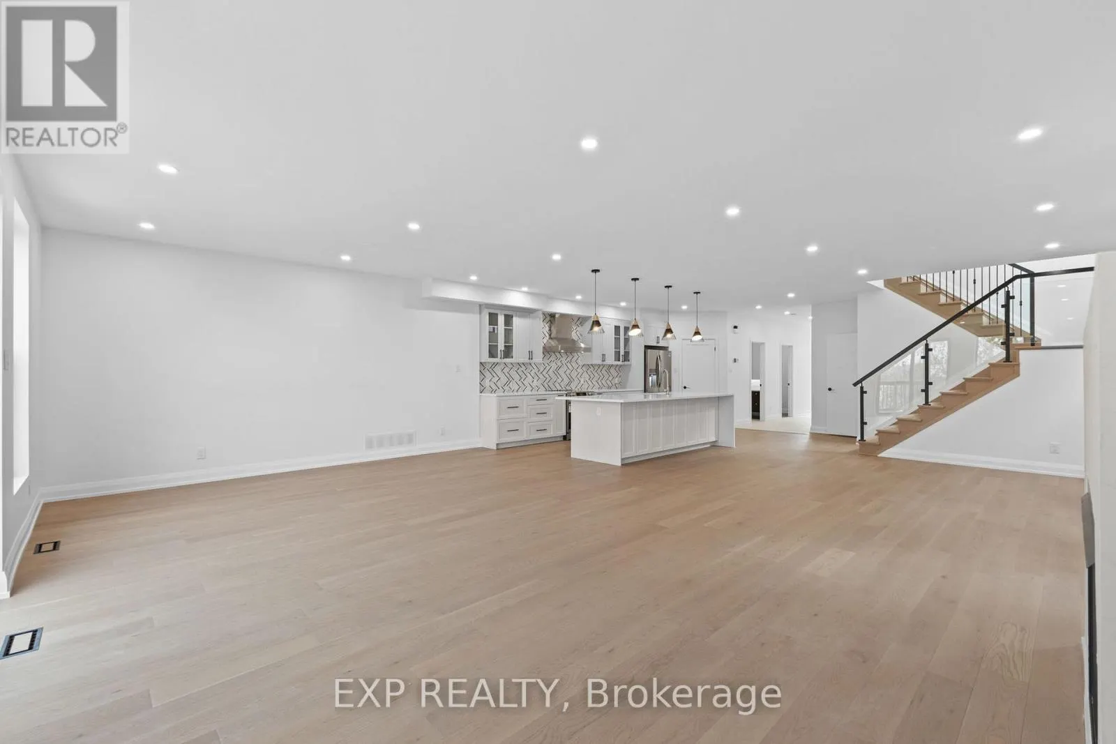 6817 NOTRE DAME STREET