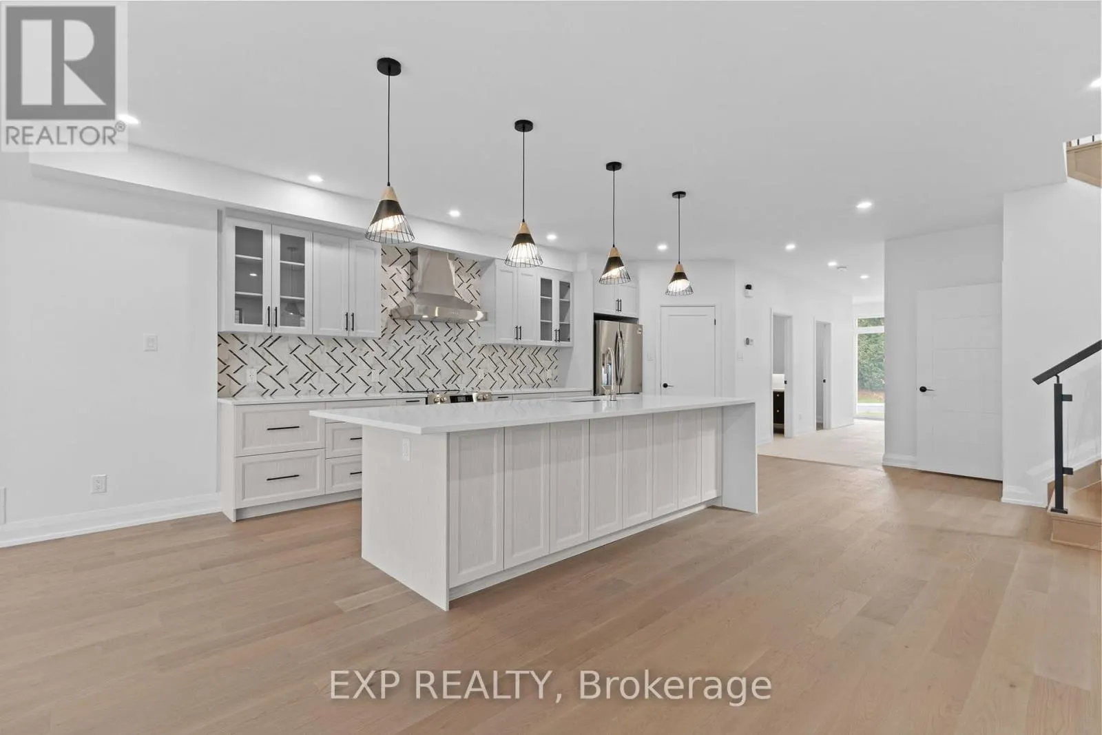 6817 NOTRE DAME STREET