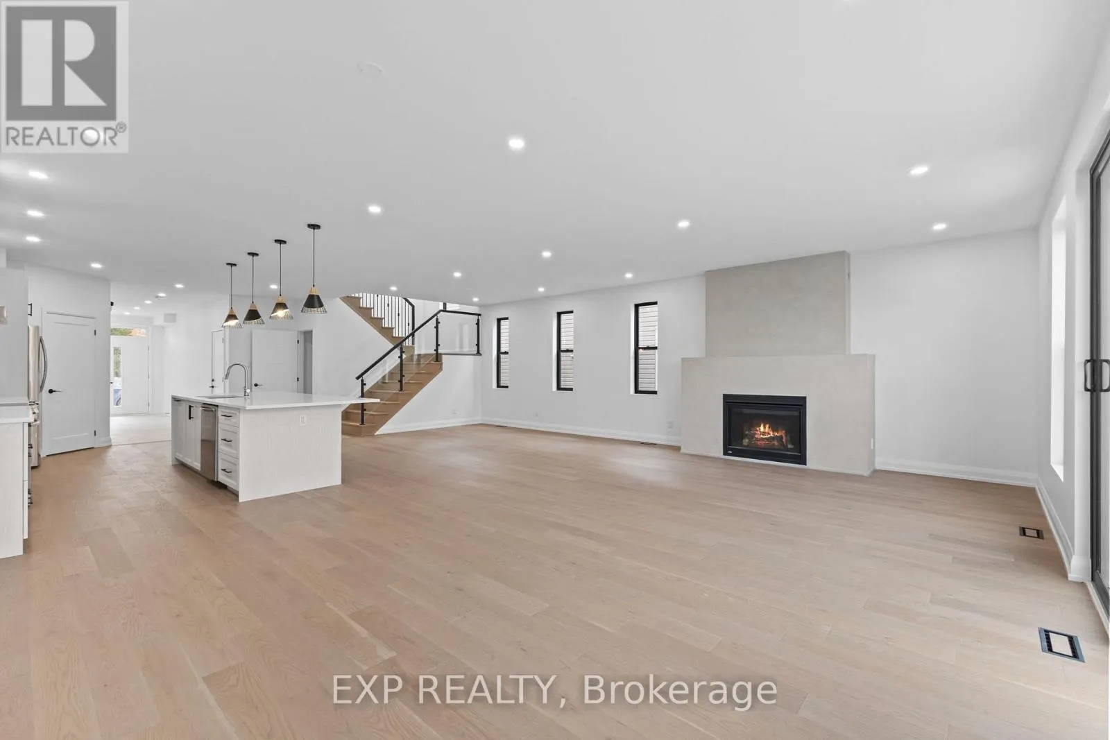 6817 NOTRE DAME STREET