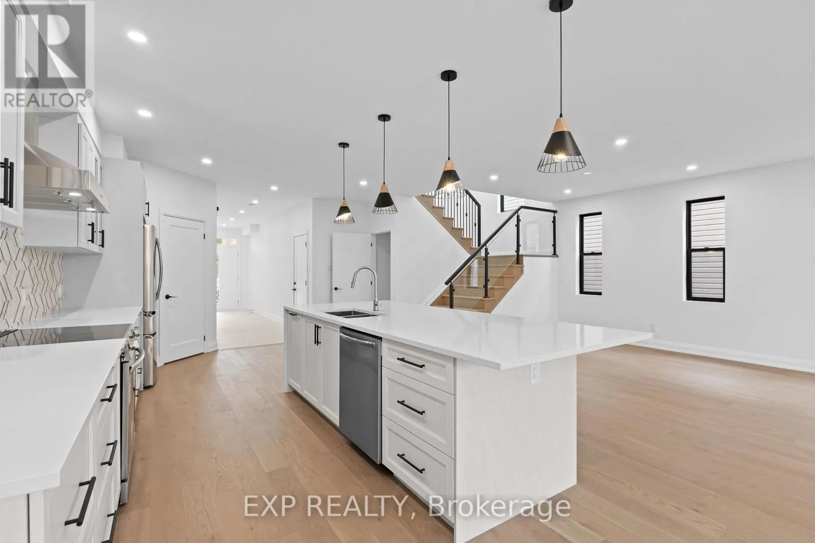 6817 NOTRE DAME STREET