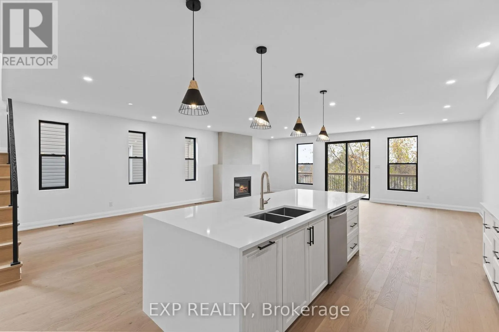 6817 NOTRE DAME STREET