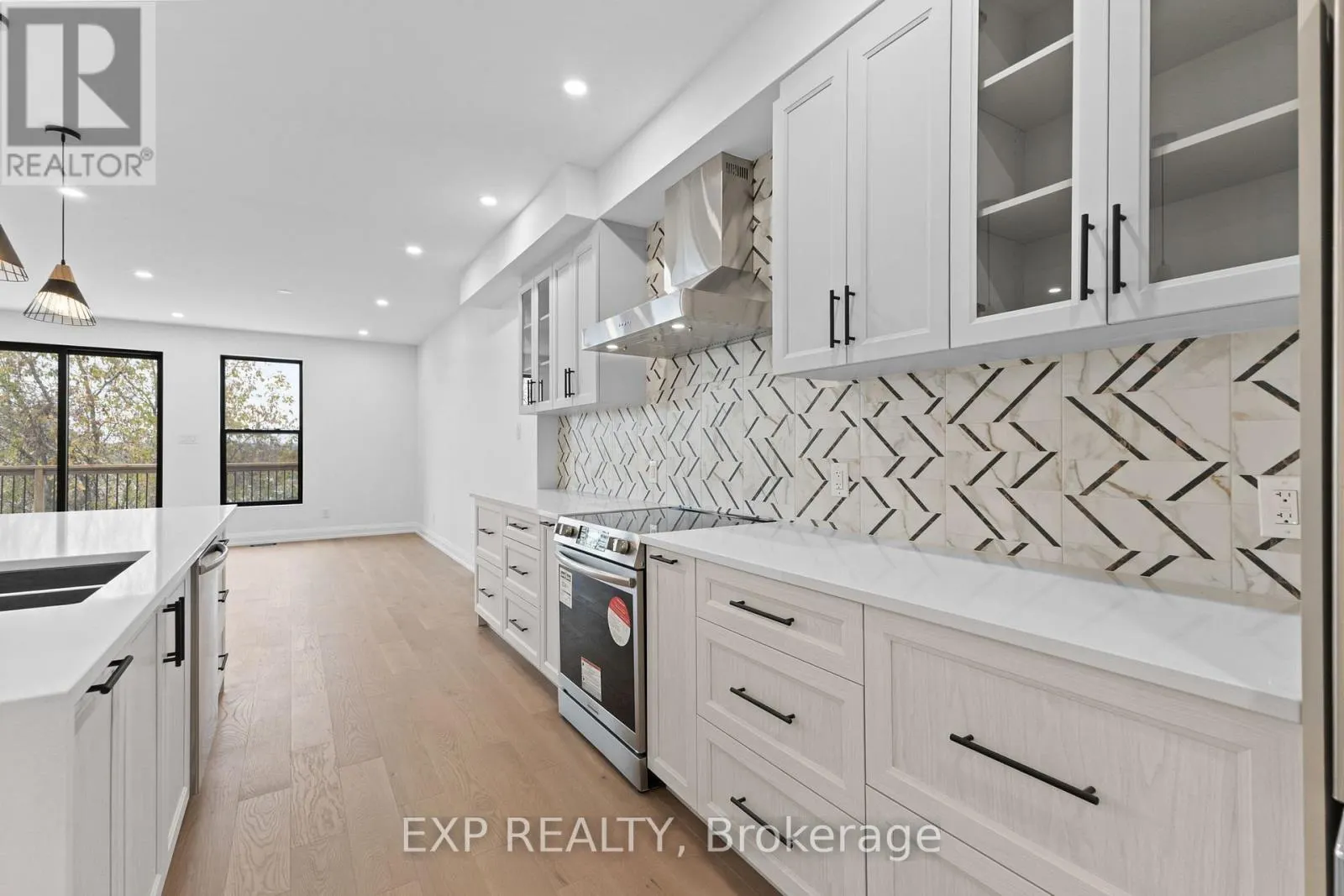 6817 NOTRE DAME STREET