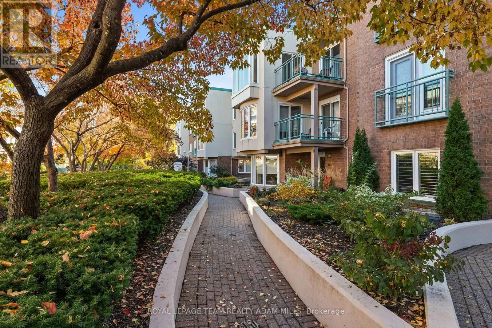 202D - 1 COLUMBUS AVENUE