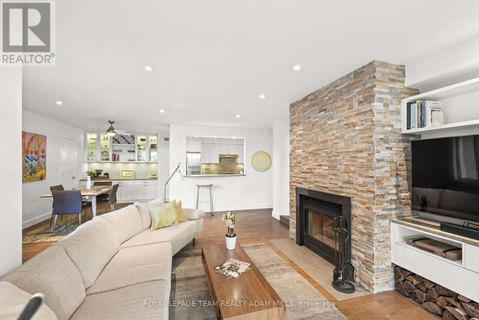 202D - 1 COLUMBUS AVENUE