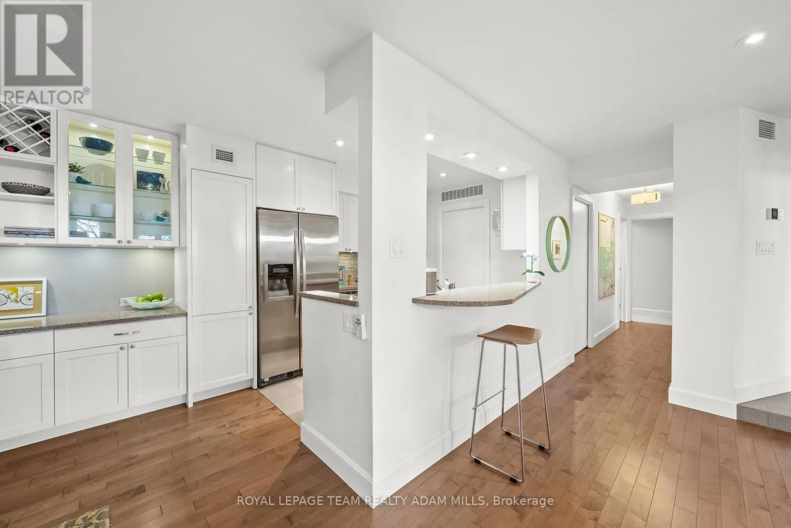 202D - 1 COLUMBUS AVENUE