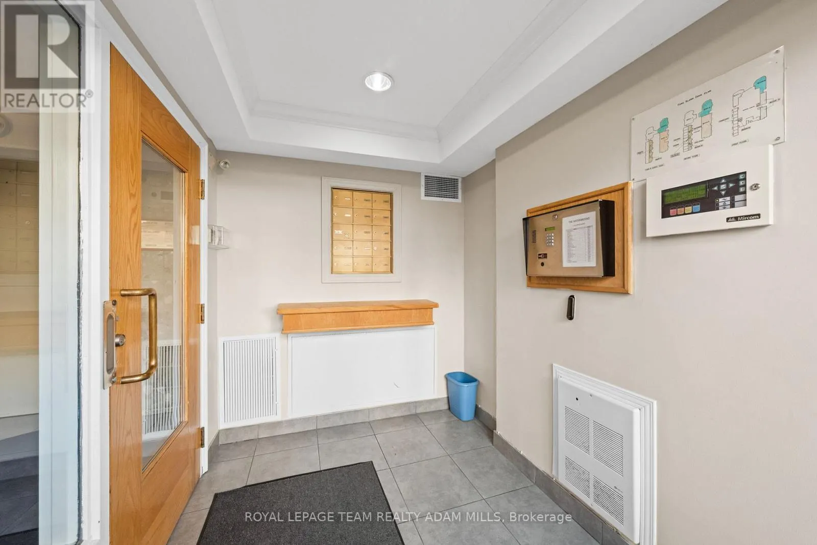 202D - 1 COLUMBUS AVENUE