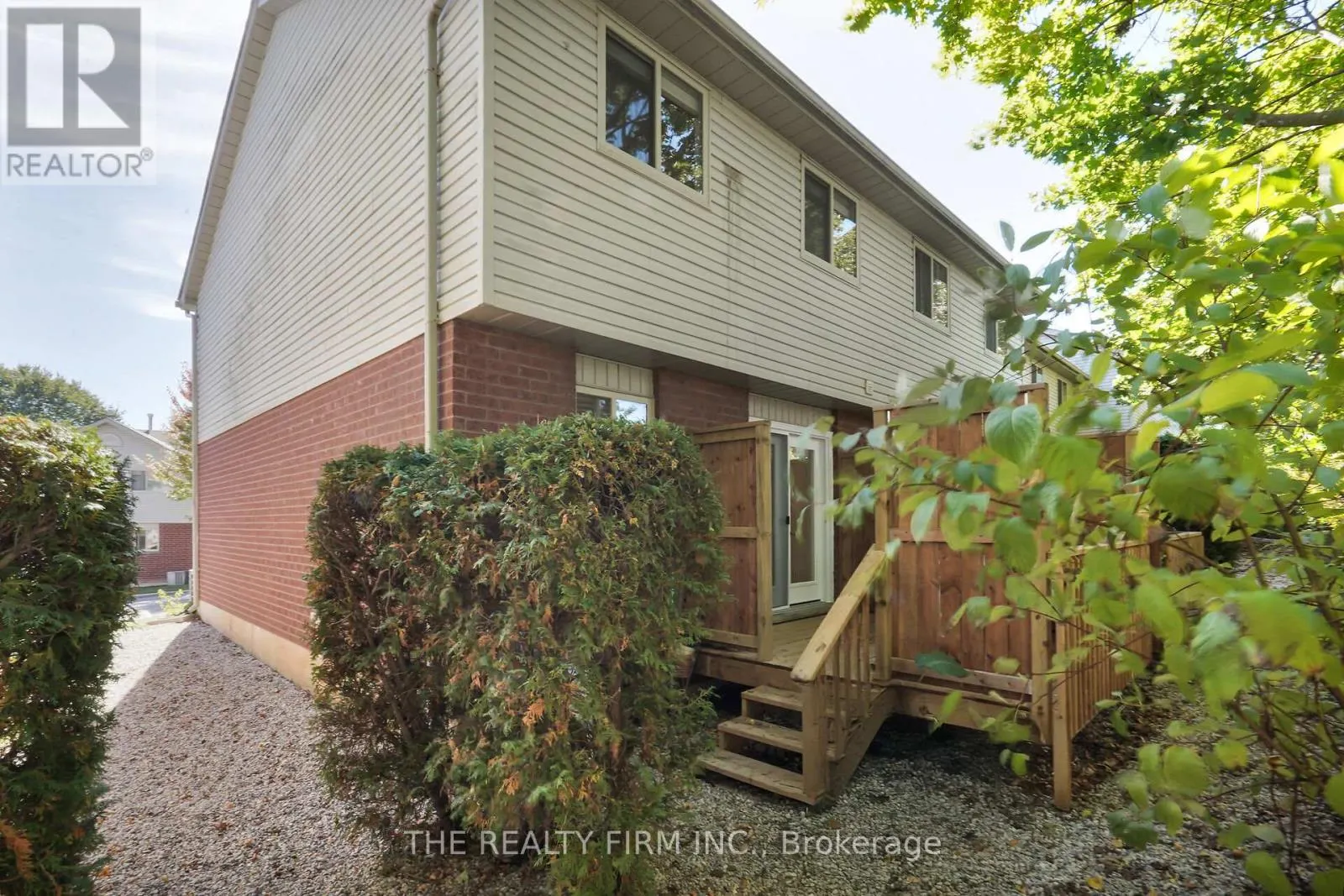 25 - 70 CHAPMAN COURT, #25