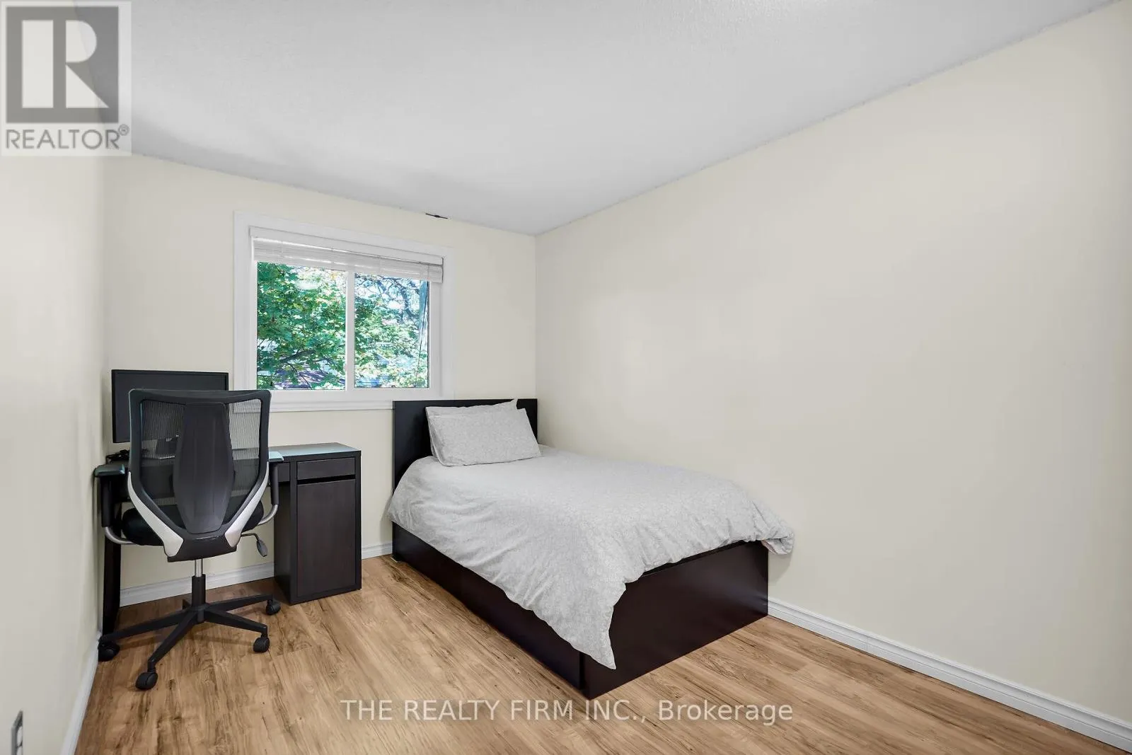 25 - 70 CHAPMAN COURT, #25