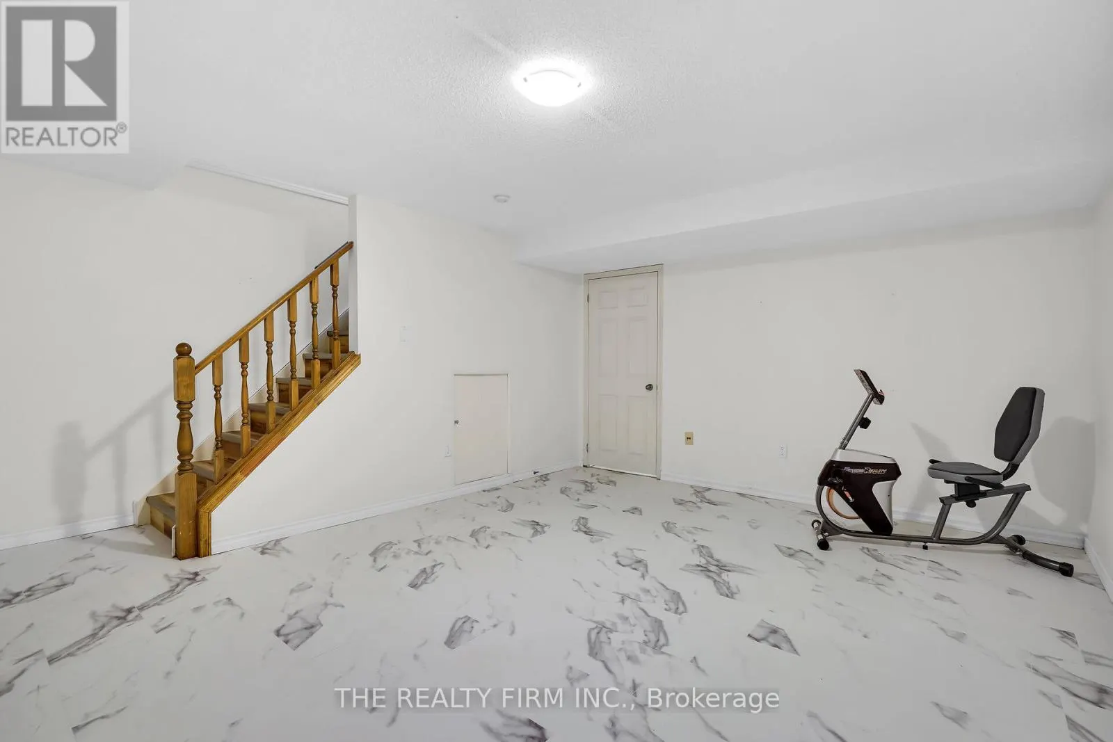 25 - 70 CHAPMAN COURT, #25