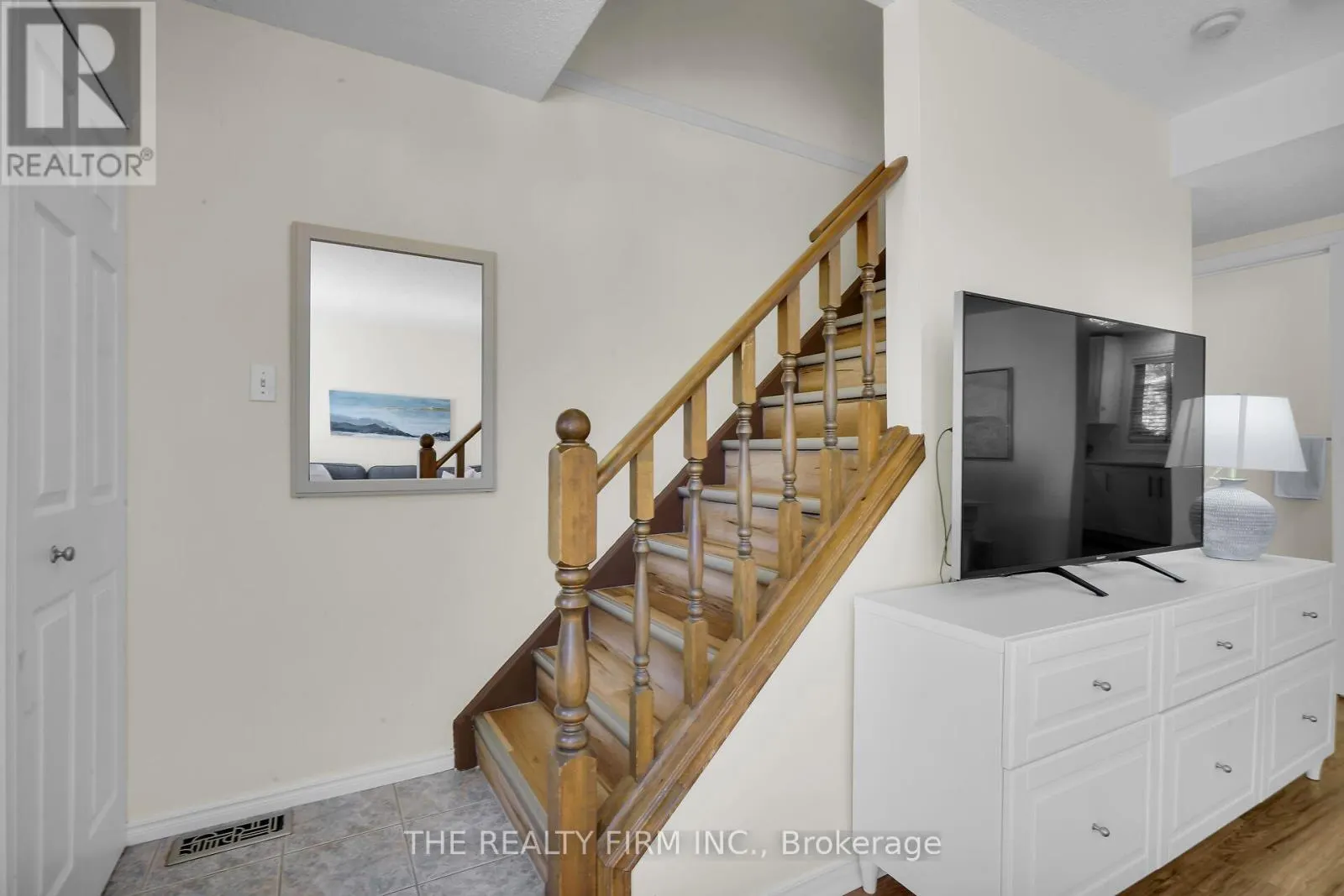 25 - 70 CHAPMAN COURT, #25