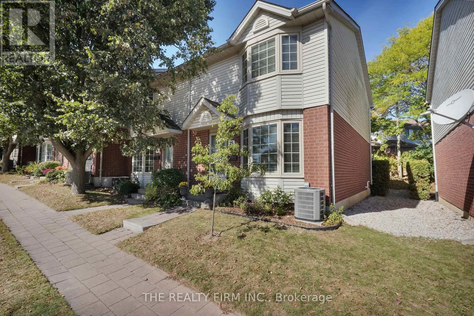 25 - 70 CHAPMAN COURT, #25