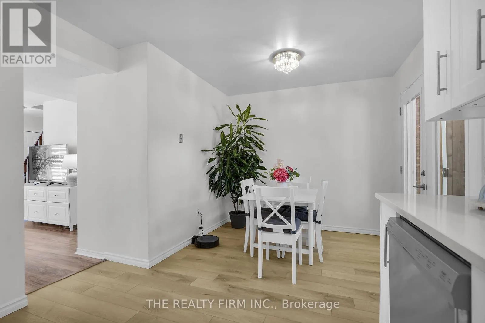 25 - 70 CHAPMAN COURT, #25