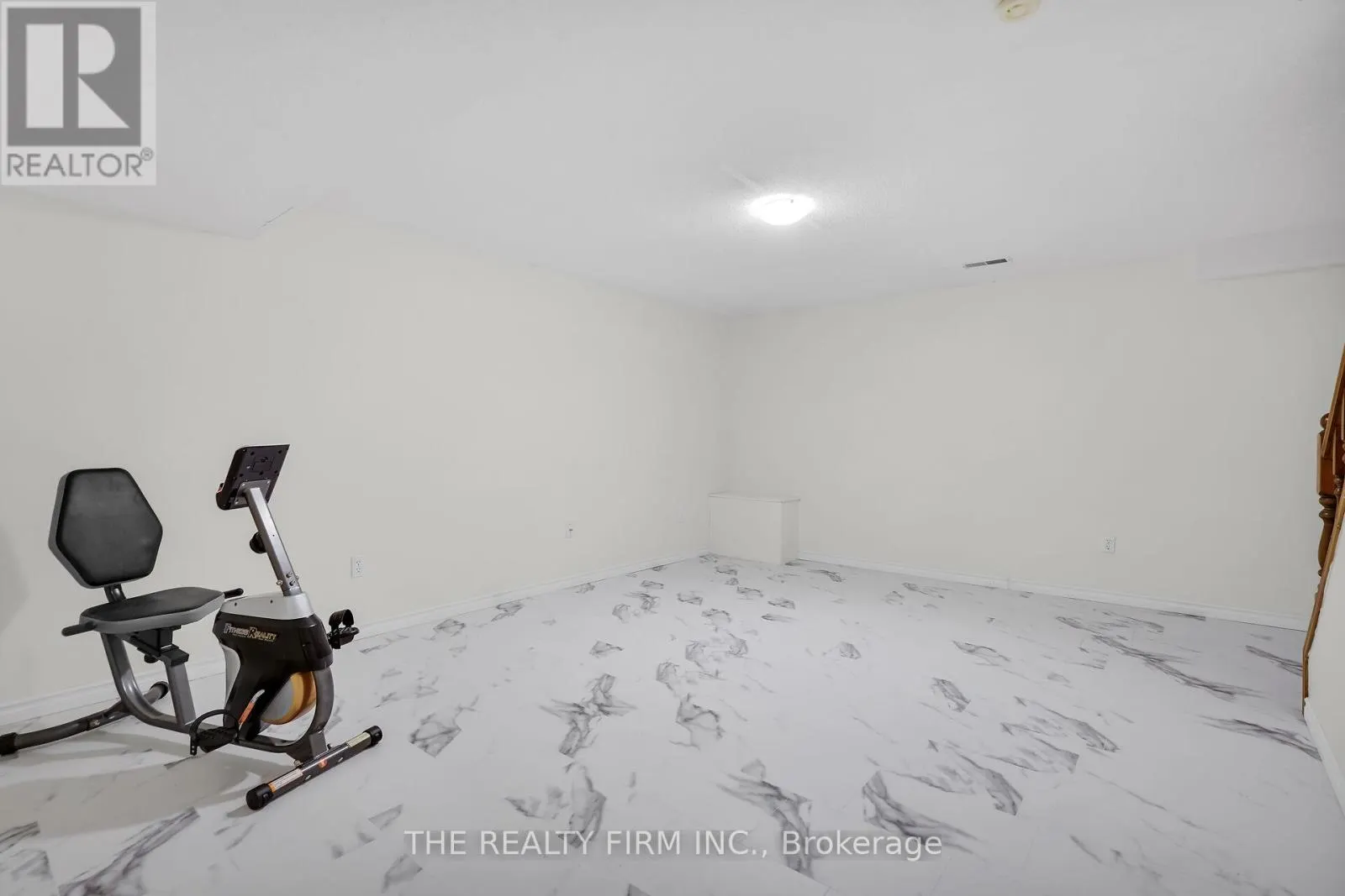 25 - 70 CHAPMAN COURT, #25